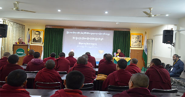 ༢༠༡༩ལོའི་ཟླ་༢་ཚེས་༢༨་ཉིན་སྨོན་ལམ་ཚིག་མཛོད་ཆེན་མོའི་ཚོགས་འདུ་ཐེངས་བདུན་པ་ཚོགས་སོང་།