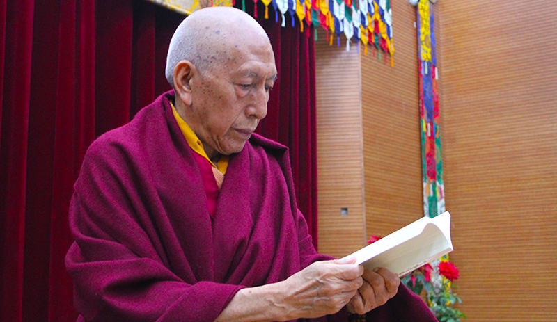 བཀའ་ཟུར་མཁས་དབང་ཟམ་གདོང་རིན་པོ་ཆེ་མཆོག