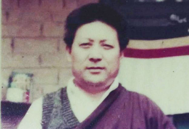 སྤྱི་ཟུར་བློ་བཟང་བསྟན་འཛིན་ལགས