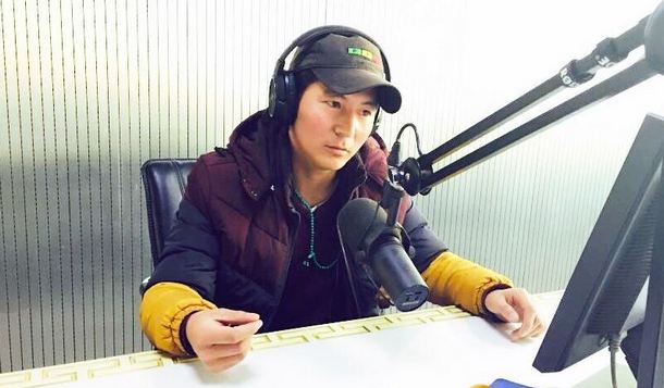 མཚོ་སྔོན་མི་རིགས་སློབ་ཆེན་གྱི་ཞིབ་འཇུག་སློབ་མ་བློན་བན་མཁར།