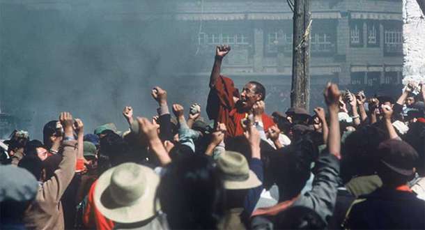 བོད་རྒྱལ་ཁབ་དང་མི་རིགས་ཀྱི་ཆེད་དུ་༡༩༨༧ལོར་བོད་རྒྱལ་ཁབ་ཆེན་པོའི་རྒྱལ་ས་ལྷ་ས་རུ་ཞི་རྒོལ་སྒེར་ལངས་ཆེན་མོ།