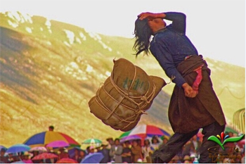 བོད་རང་གི་ཁྱད་ཆོས་དང་ལྡན་པའི་ལུས་རྩལ་རྣམ་གྲངས་ཞིག་ཡིན།