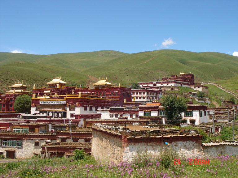 ལི་ཐང་དུ་དམ་དྲག་ཇེ་ཆེར་ཕྱིན་པ།