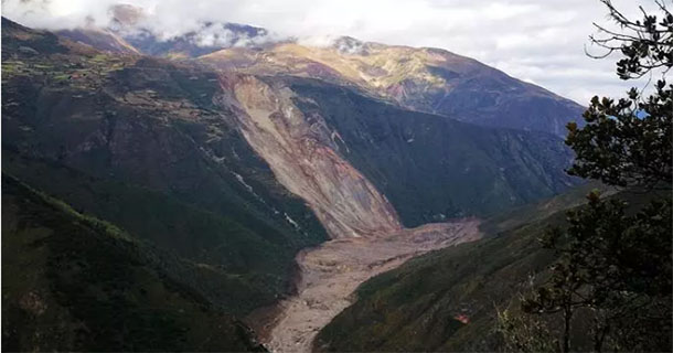 བོད་ནང་ཡར་ཀླུང་གཙང་པོ་རྒྱུག་ཡུལ་ཀོང་པོ་ཉིང་ཁྲི་མངའ་ཁོངས་སྨན་གླིང་རྫོང་གི་གྲོང་གསེབ་ཀྱི་ས་ཁུལ་ཞིག་དུ་རི་ཉིལ་གནོད་འཚེ་བྱུང་བ།