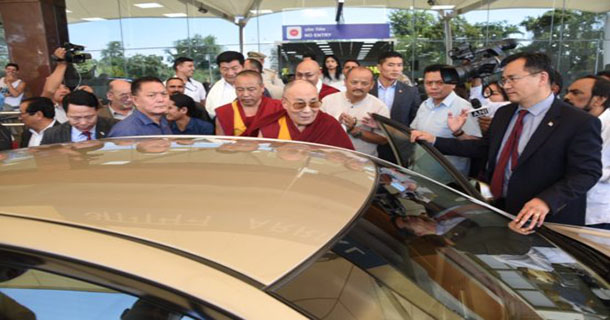 ༢༠༡༨ལོའི་ཟླ་༩་ཚེས་༢༦་ཉིན་ཡུ་རོབ་ཁག་གི་མཛཨད་འཕྲིན་ལེགས་པར་གྲུབ་ཏེ་བཞུགས་སྒར་དུ་ཞབས་སོར་བདེ་བར་བཀོད།