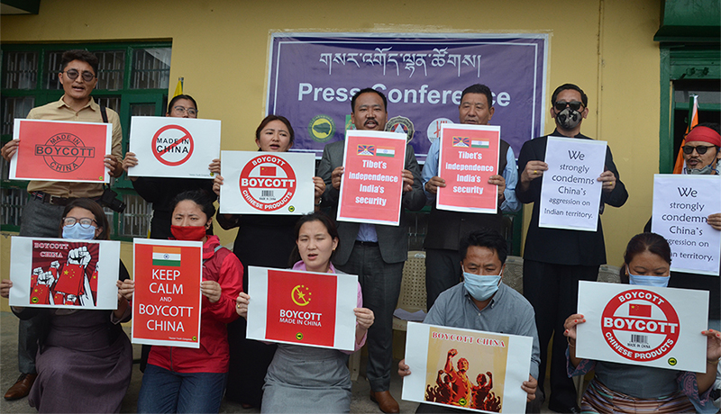 ༢༠༢༠་ལོའི་ཟླ་༦་ཚེས་༡༨་ཉིན། རྡ་སའི་བོད་ཀྱི་གཞུང་འབྲེལ་མིན་པའི་ཚོགས་པ་ལྔ་ཡིས་རྒྱ་གར་ལ་གདུང་སེམས་མཉམ་བསྐྱེད་ཀྱི་ལས་འགུལ་སྤེལ་སྐབས། པར། དབྱངས་ཅན་སྒྲོལ་མ།