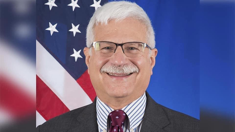 སྐུ་ཞབས་རོ་བྷེར་ཊི་ཌེ་སི་ཊི་རོ། 