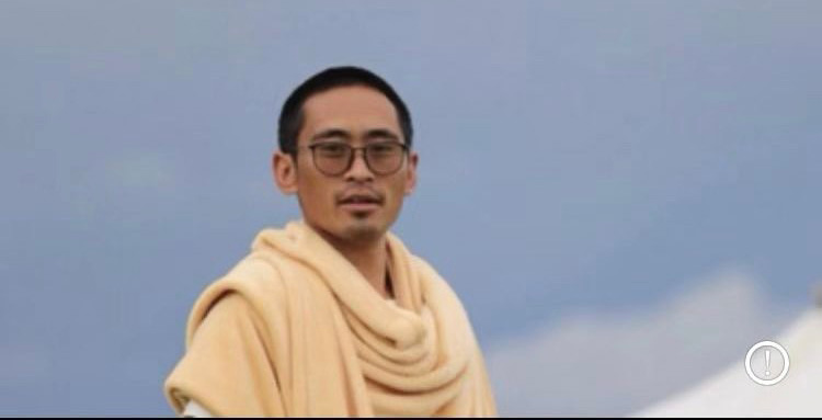 དགེ་འདུན་པ་འཕྲིན་ལས་ལགས། 