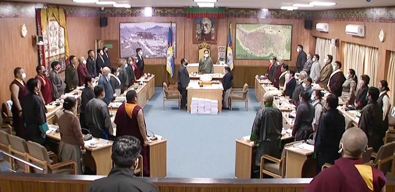 སྤྱི་ལོ་༢༠༢༡་ལོའི་ཟླ་༣་ཚེས་༡༥ཉིན། སྐབས་༡༦་བོད་མི་སྤྱི་འཐུས་ལྷན་ཚོགས་ཀྱི་གྲོས་ཚོགས་ཚོགས་དུས་བཅུ་པ་དབུ་འཛུགས་གནང་སོང་།