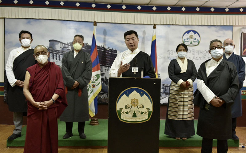 བོད་མིའི་སྒྲིག་འཛུགས་ཀྱི་སྲིད་སྐྱོང་མཆོག་དང་བཀའ་བློན་རྣམ་པ། པར། བསྟན་འཛིན་ཕན་བདེ།