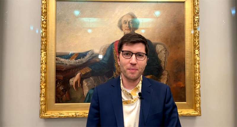 ཁེ་ཎ་ཌའི་གྲོས་ཚོགས་འཐུས་མི་དང་བོད་དོན་རྒྱབ་སྐྱོར་བ་སྐུ་ཞབས་གྷར་ནེཊ་ཇི་ནུ་སི་ (Garnett Genuis) ལགས།