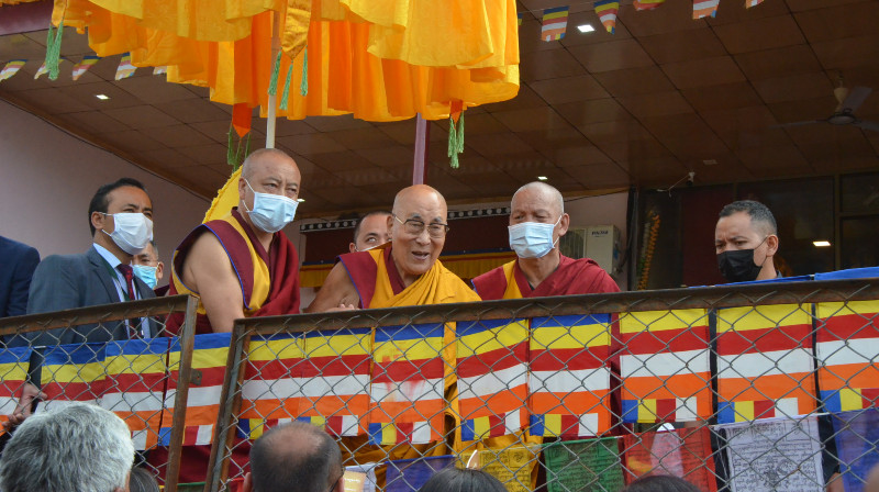 ཕྱི་ལོ་༢༠༢༣་ཟླ་༧ ཚེས་༢༡ ཉིན། ལ་དྭགས་ཞི་བའི་ཚལ་གྱི་གསུང་ཆོས་ར་བའི་ནང་དུ་ཕེབས་བཞིན་པ། པར། དབྱངས་ཅན་སྒྲོལ་མ།