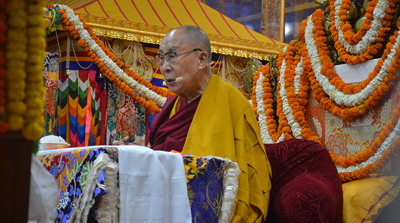 ཕྱི་ལོ་༢༠༢༣ ཟླ་༥ ཚེས་༢༤ ཉིན། བཞུགས་སྒར་རྡ་རམ་ས་ལའི་ཐེག་ཆེན་ཆོས་གླིང་གཙུག་ལག་ཁང་དུ། སྤྱི་ནོར་༸གོང་ས་༸སྐྱབས་མགོན་ཆེན་པོ་མཆོག་ལ་ཐེག་ཆེན་འཛིན་སྐྱོང་ཚོགས་པས་བརྟན་བཞུགས་བསྟར་འབུལ་ཞུས་སོང་།