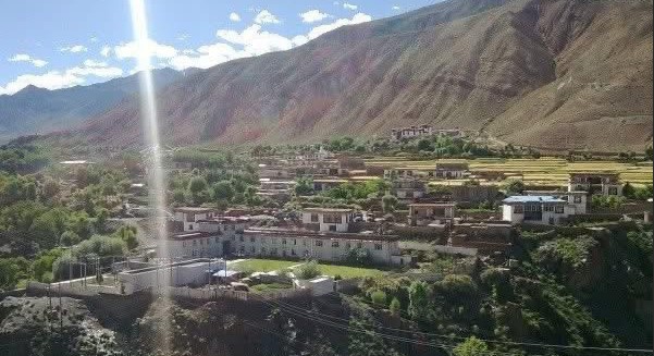 དགྲ་འདུལ་ལགས་ཀྱི་སྐྱེས་ཡུལ་བོད་མདོ་ཁམས་ཚ་བ་དཔའ་ཤོད།