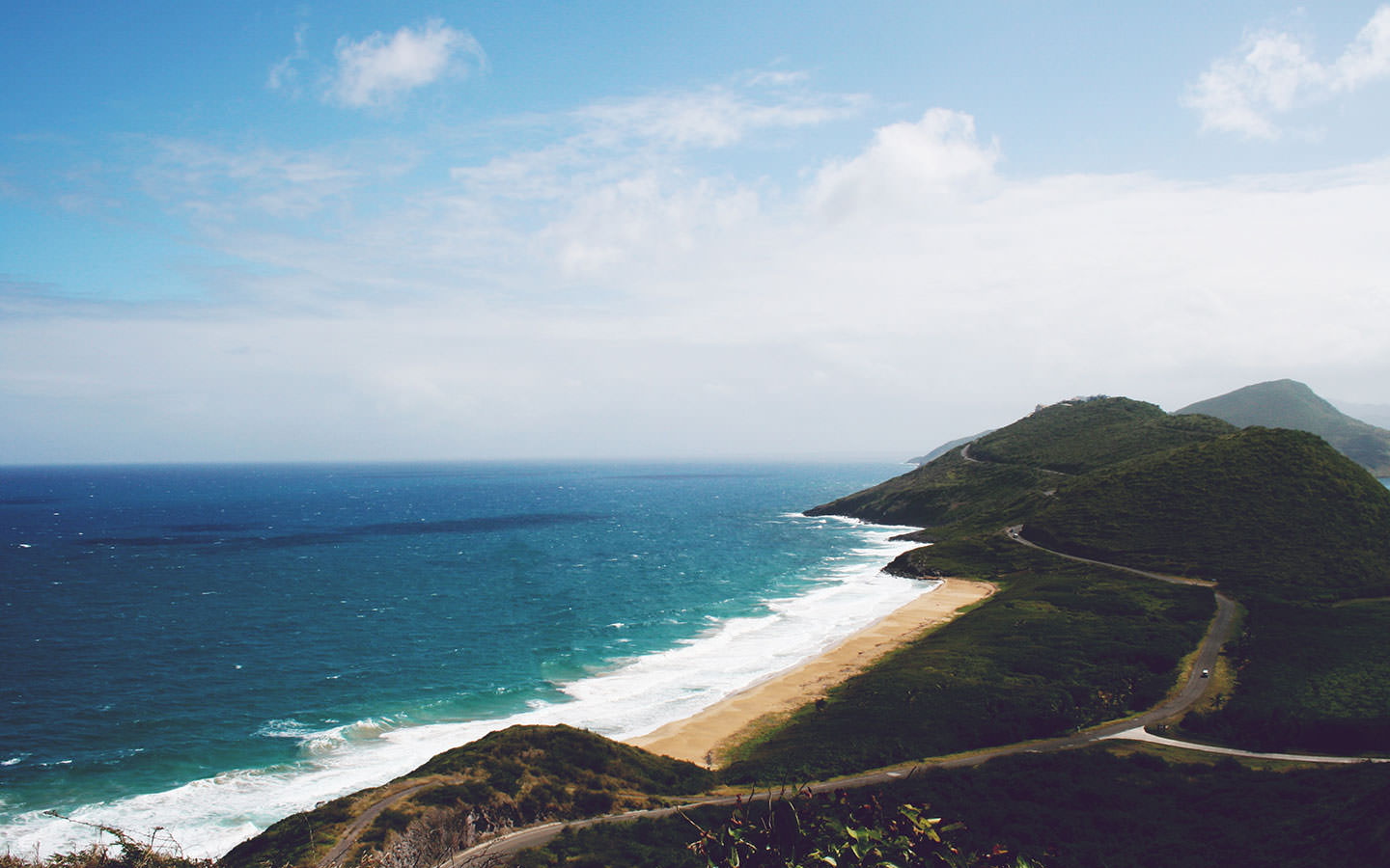 སྐྱེ་དངོས་རང་བཞིན་གྱི་མཛེས་སྡུག་ལྡན་པའི་པར་རིས་ཁག་ཅིག་ལ་གཟིགས།