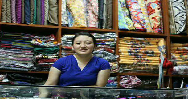 བོད་ཆས་འཚེམ་བཟོ་བ་ཚེ་རིང་སྒྲོལ་མ་ལགས་ལ་བཅར་འདྲི།