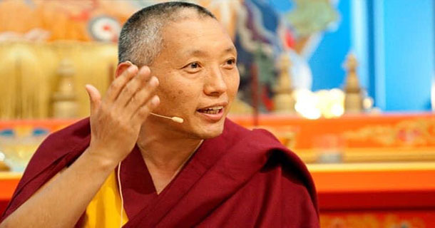 མཁན་རིན་པོ་ཆེ་བཀྲ་ཤིས་ཚེ་རིང་མཆོག་ལ་དབྱིན་ཇི་གོང་མའི་གཟེངས་རྟགས་གནང་རྒྱུ་ཡིན་འདུག