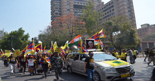 ༢༠༡༩ལོའི་ཟླ་༣་ཚེས་༡༠་ཉིན་གཞོན་ནུས་གོ་སྒྲིག་འོག་ལྡི་ལིར་གསུམ་བཅུ་དུས་དྲན་སྲུང་བརྩི་གནང་སོང། པར། དབྱངས་ཅན་སྒྲོལ་མ།