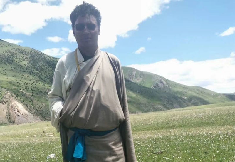 ལྷ་དར་ལགས།